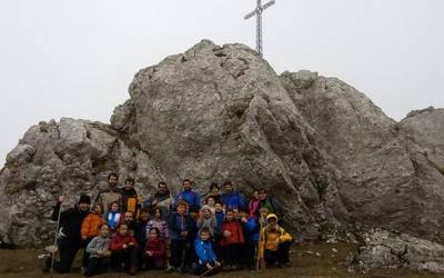 Kurtzebarri mendian izan dira Herri Eskolako kideak