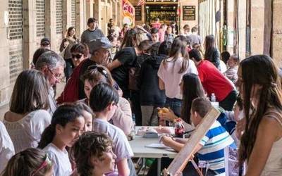 Zientzialari eta ikerlari gazteen plaza