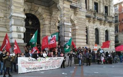 Gorabideko langileek borondatezko lanak egiteari utziko diote bihartik aurrera