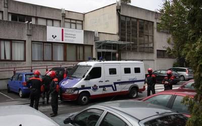 EHUk "segurtasun neurriak" hartuko ditu biharko bozketa-egunean