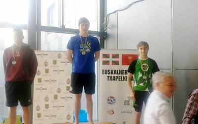 Iker Irigoien dominarekin