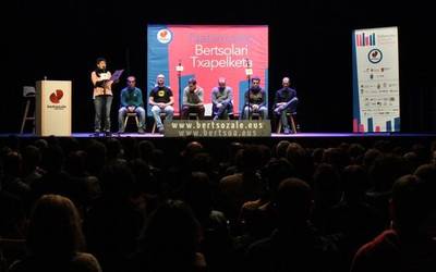 Julio Soto eta Xabier Terreros nagusitu dira Nafarroako Bertsolari txapelketako lehen bi final laurdenetan