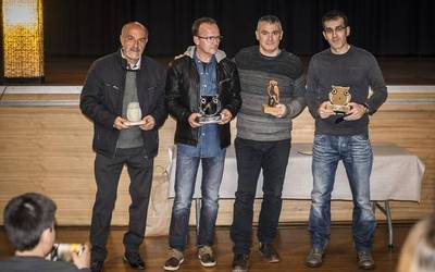 Imanol Manterola zumaiarrak irabazi du Azpeitiko VIII. Gau Txori argazki rallya