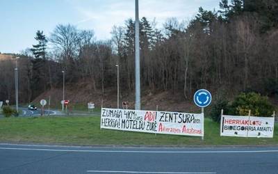 Zure debekuen urtebetetzean... Zorionak alkate jauna!