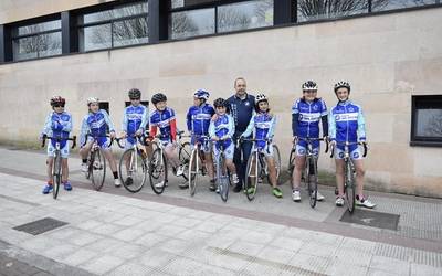 Podiumean segitzen du Viveros San Antonek