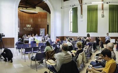 Praktika, diskurtso eta esperientzia eraginkorrak "Euskararen etorkizuna Aiaraldean"  gogoeta jardunaldietan