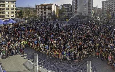 ARGAZKIAK: “Aiaraldea euskaldun!” lemapean konpromiso eta maitasunez bete da Amurrio