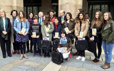 Bikoiztu egin da Azkue gazte literatur sariketako partaidetza