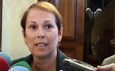 Ikurrina gobernuaren balkoian jarriko ez duela esan du Barkosek