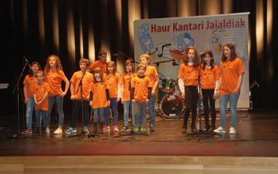 Haur eta Gaztetxo kantari jaialdia Lesakan