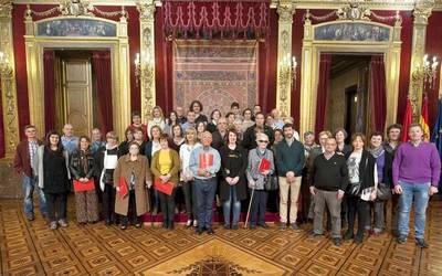 Gobernuaren aitortza 1936an eraildako bost sakandarrei