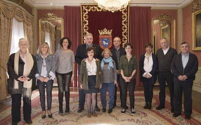 Etxeko langileen lana "duintzearen alde" azaldu da Iruñea