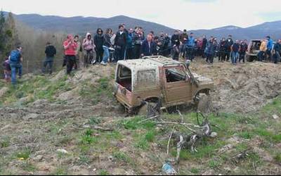 Asteburuan, Sakana 4x4 Topaketa