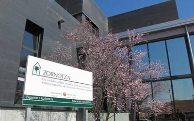 Zornotzako Udalak eta Lanbide Heziketa Institutuak enplegua sustatzeko hitzarmena sinatu dute