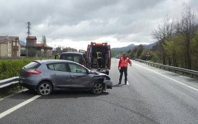 Bi etxarriar arin zaurituak autobian