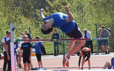 Gipuzkoako atleta gazteen erakustaldia egin dute Mojategin