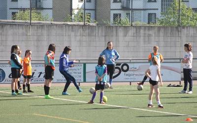 Neskendako Futbol Topaketa gaur eta bihar Aretxabaletan