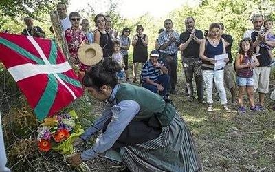 Ezkaba mendiko espetxetik 1938an ihes egindako bizilagunen gorpuak aurkitu dituzte Burutuaingo hobi batean
