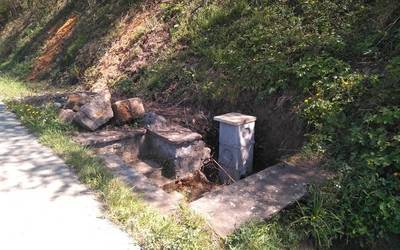 Ibarrako saihesbide gaineko iturria berreskuratzeko auzolana, bihar