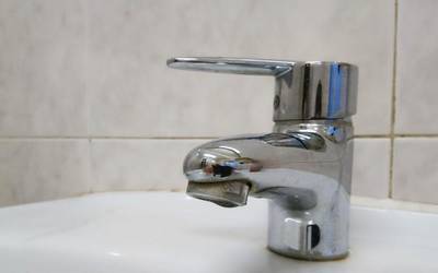Ur-hornidura etengo dute bihar Algortako Zubilleta inguruan eta Fadura kiroldegian