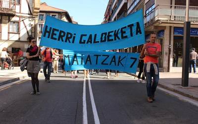 Maiatzaren 7a gero eta gertuago