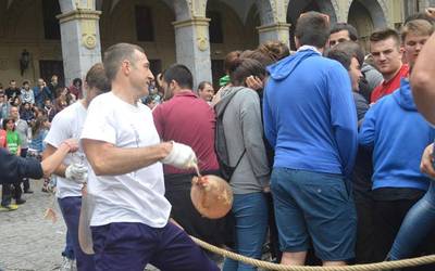 Bilera San Joanak antolatzeko, gaur