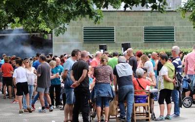 Gure Esku Dago elkarteak jaurtiko du aurten txosnaguneko txupinazoa