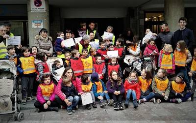 Oin Alai ekimeneko boluntarioak saritu dituzte