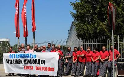 Rothenberger enpresako langileak, hitzarmena aldarrikatzen