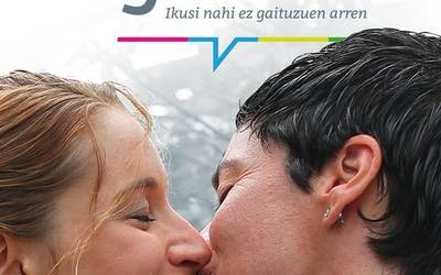 Ikusgarritasun lesbikoaren aldeko kanpainak eskatu dizkie EH Bilduk Aldundiari eta Eusko Jaurlaritzari