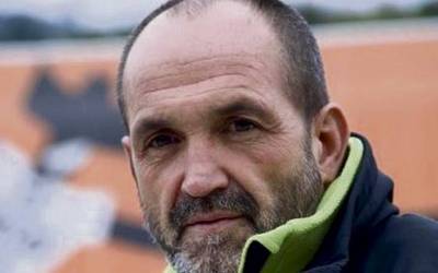 Juanito Oyarzabal hizlari Lantenoko Eskolan