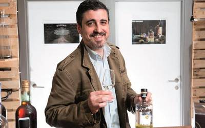 Munduko vodka onenetako bat Araban egiten da, %100 bertako patataz
