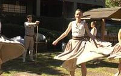 "Idiazabal" abestia eta koreografia aurkeztu dute