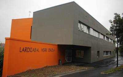 Eskolako eraikinaren inaugurazioa izango da igande honetan