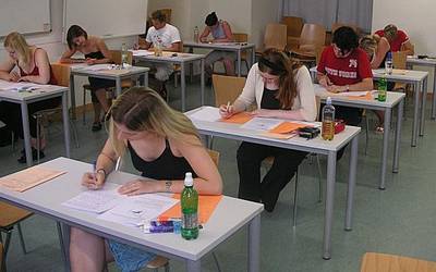 Ingeleseko tituluak lortzeko azterketak ekainaren 17an eta 24an izango dira Laudion