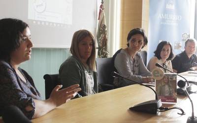 Doako baliabideak emango dizkie udalak merkatariei, “euskararen paisaia handitzeko”