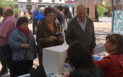 Lehen lau orduetan 1.533 lagunek eman dute botoa