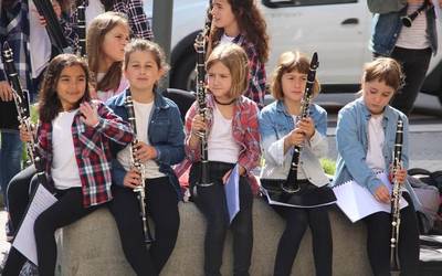 Danbolin musika eskolaren aukerak eta ordutegiak