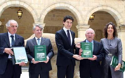 Euskal Herriko Atlas Etnografikoaren zortzi liburukiak digitalizauko ditu Labayruk