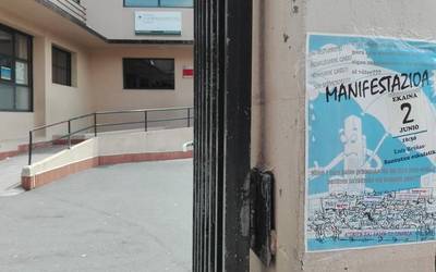 Aterpearen proiektua Briñaseko ikasleen beharrizanetara modaltzeko manifestazioa egingo dute