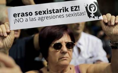 Sanferminetan neska bat bortxatu zutenek beste eraso batengatik deklaratuko dute ostiralean