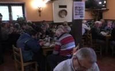 Izaskungo jaietan ohiturak mantenduz meza eta hamaiketako herrikoia