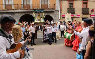 Andaluziako jantzi eta doinuak, Atsobakarren