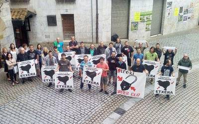 Urola Kostako LABek bat egin du Irekik Gasteizen egingo duen mobilizazioarekin