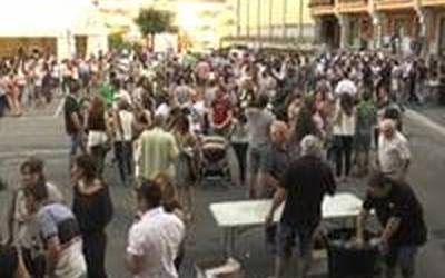 Herriko festetan sagardo eta pintxoz asetu ziren Anoetarrak