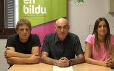 Azkoitiko EH Bilduk zaborren arduragabekeriaren arduradunak   Javier Zubizarreta eta bere gobernua direla dio.