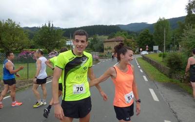 Aitor Mimenza eta Maite Etxezarreta azkarrenak Torreauzoko Krosean