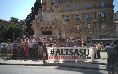 Altsasuko 11 gazte identifikatu ditu Espainiako Poliziak Iruñean