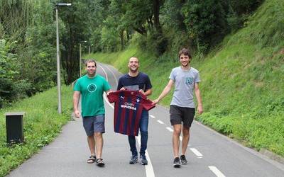 Azpeititik Eibarrera, mutilen futboletik nesken futbolera