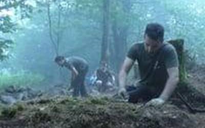 17 gaztek auzolanean lubakien berreskuraketan hartu dute parte